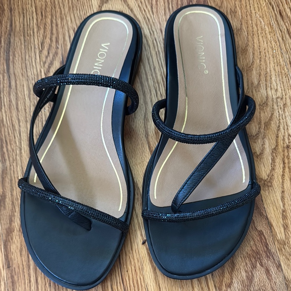 NWOT Vionic Women's Citrine Prism Black Sandals